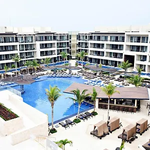https://hideaway-at-royalton.quintano-roohotels.com