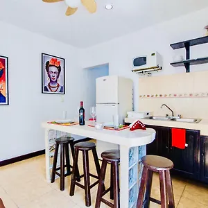 https://quinta-avenida-apartments.quintano-roohotels.com